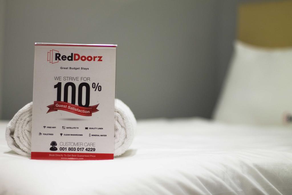 Reddoorz @ Klender Hotell Jakarta Exteriör bild