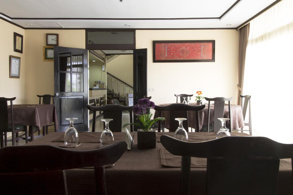 Reddoorz @ Klender Hotell Jakarta Exteriör bild